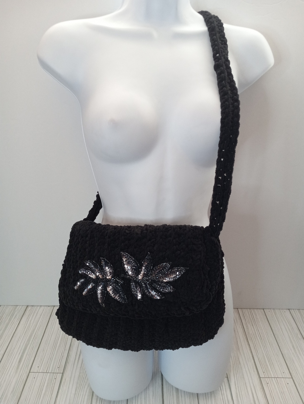 Handmade Black Chunky Crocheted Shoulder Bag with Sequin Leaf Embellishment
